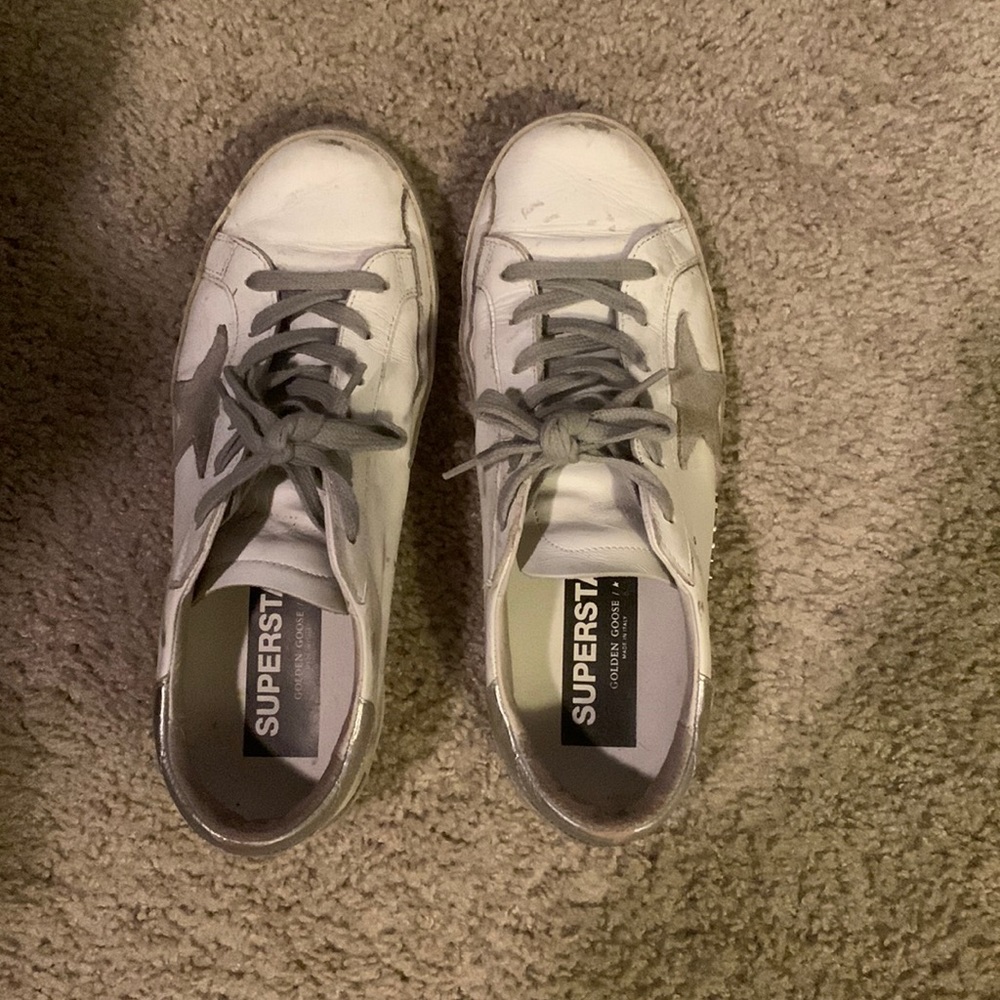Golden goose size 39 superstar. Worn a handful of times.